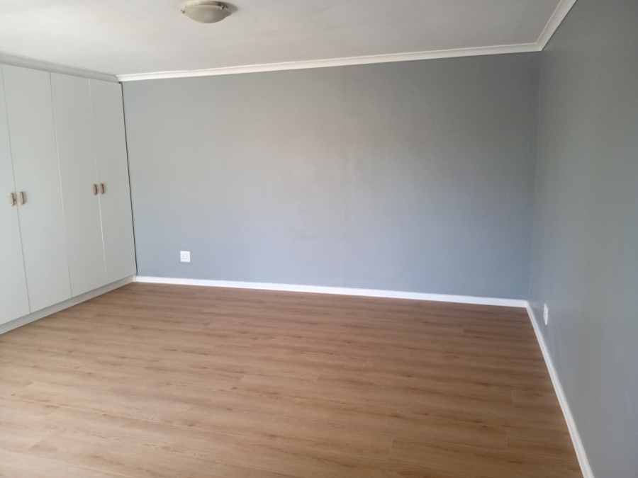 To Let 3 Bedroom Property for Rent in Strand North Western Cape